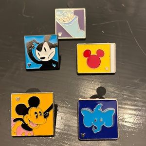 Disney Hidden Mickey Pins